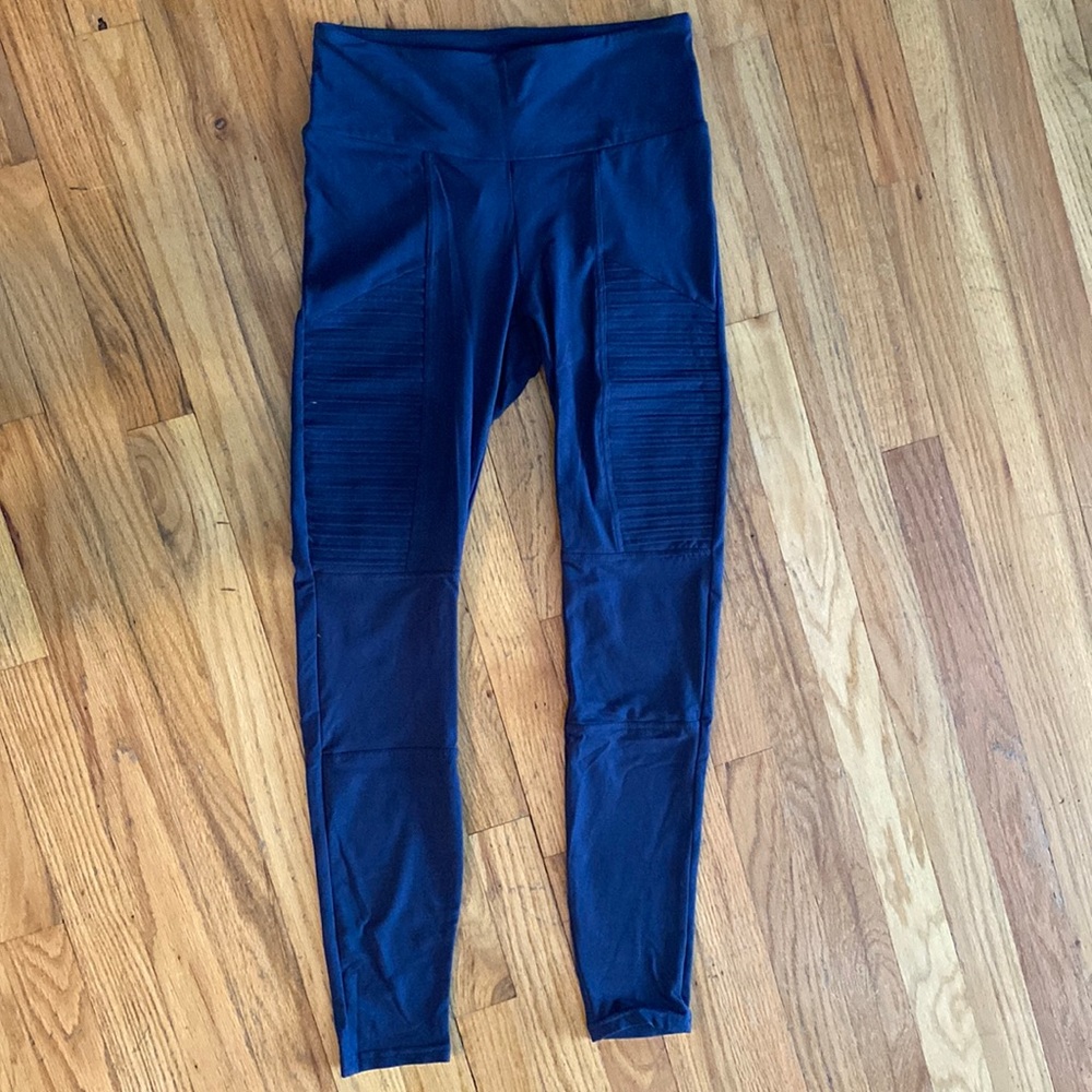 Soft Navy Ribbed Leggings